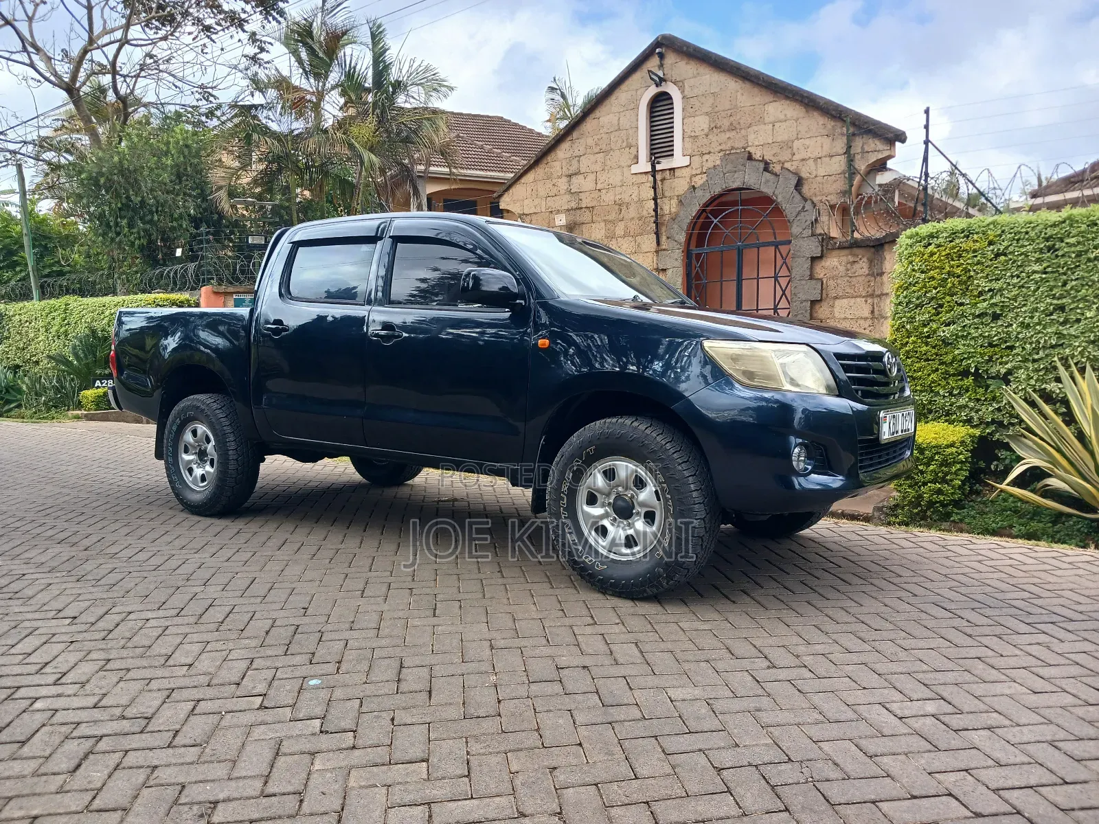 Toyota Hilux 2014 Black