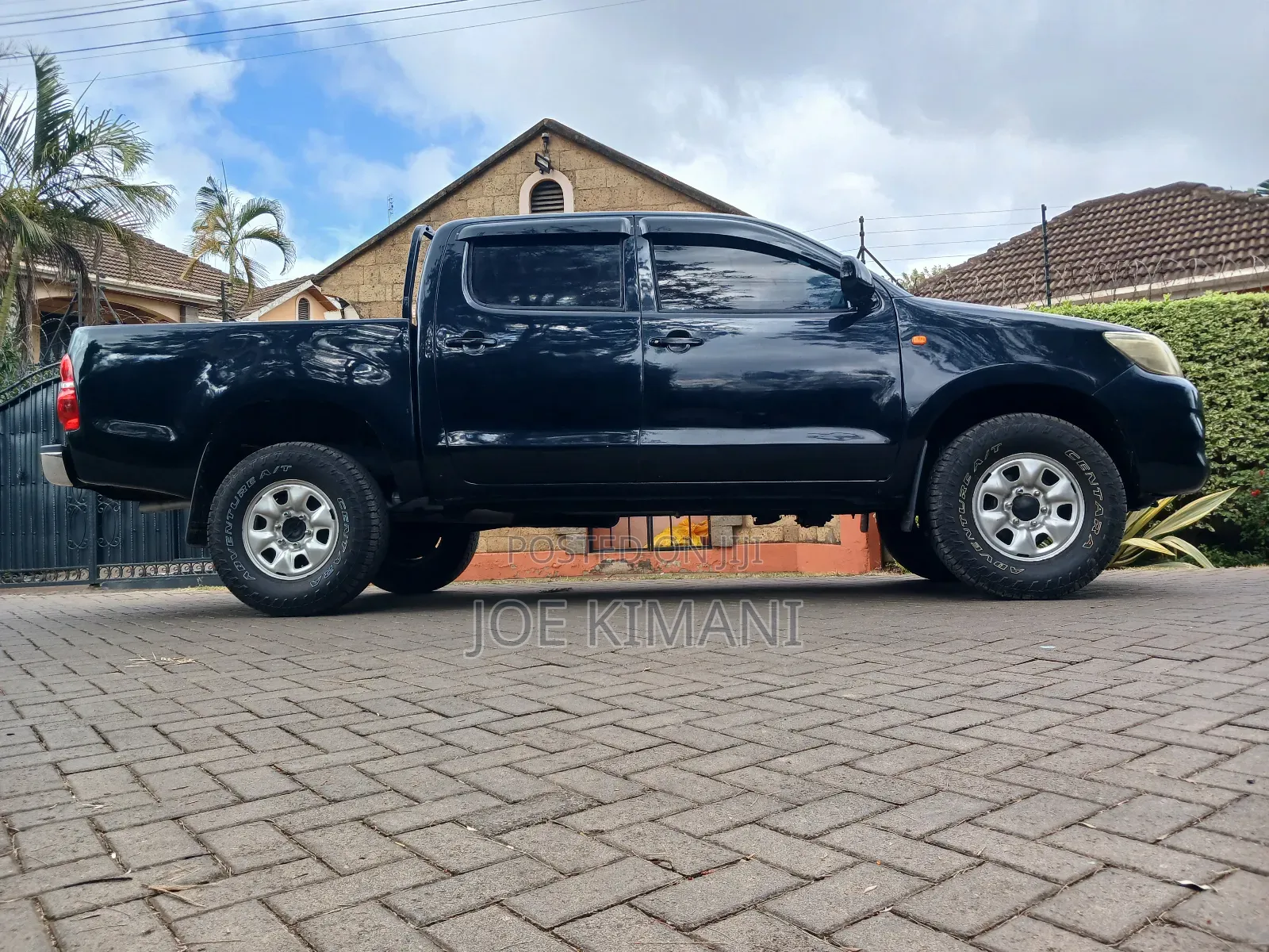 Toyota Hilux 2014 Black