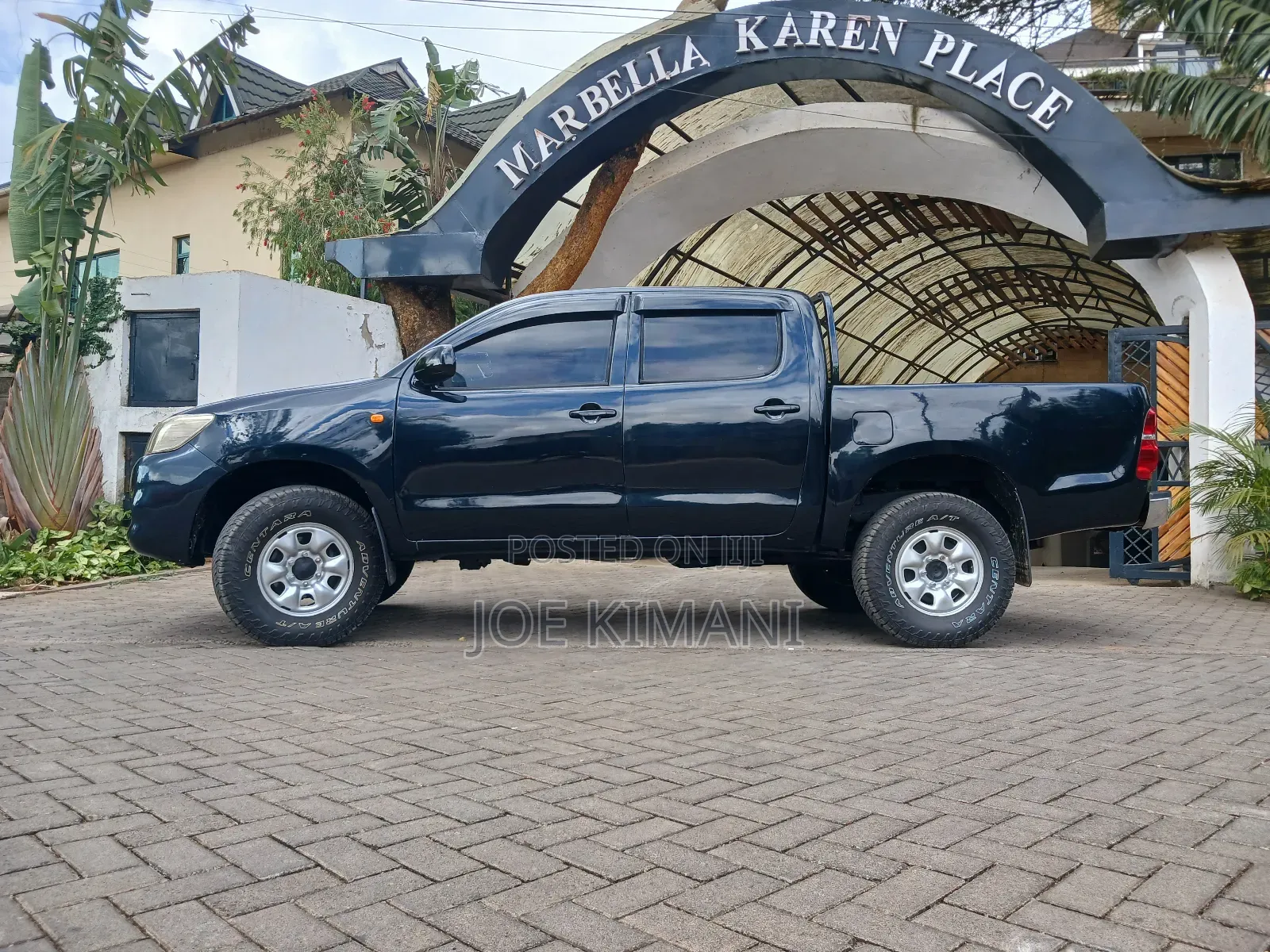 Toyota Hilux 2014 Black