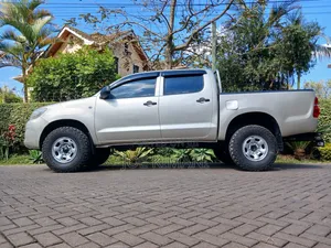 Toyota Hilux 2014 Silver