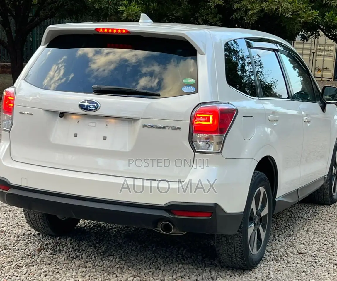 Subaru Forester 2018 White