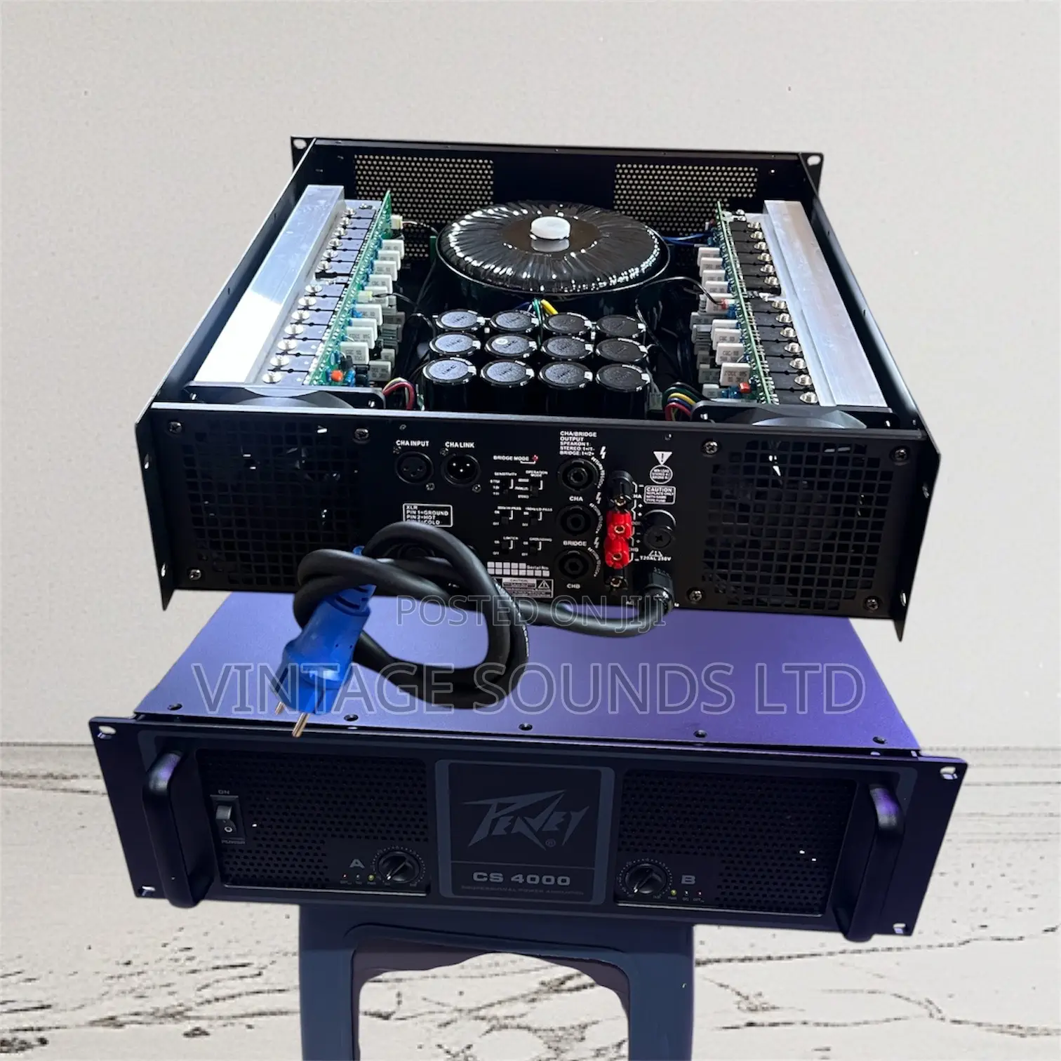 Peavey Cs4000 Power Amplifier 4000watts (48 Transistors)