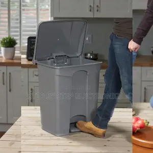 Quality Plastic Material 30l Step Pedal Waste Garbage Dust Bin