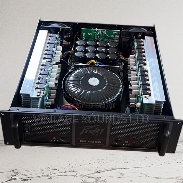 Peavey Cs4000 Professional Power Amplifier48transis - main view