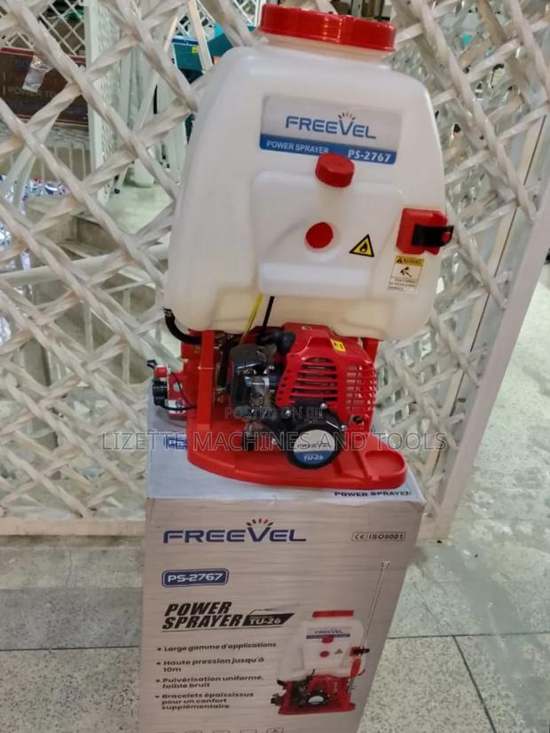 Freevel 2 Stroke Petrol Knapsack Sprayer 20l