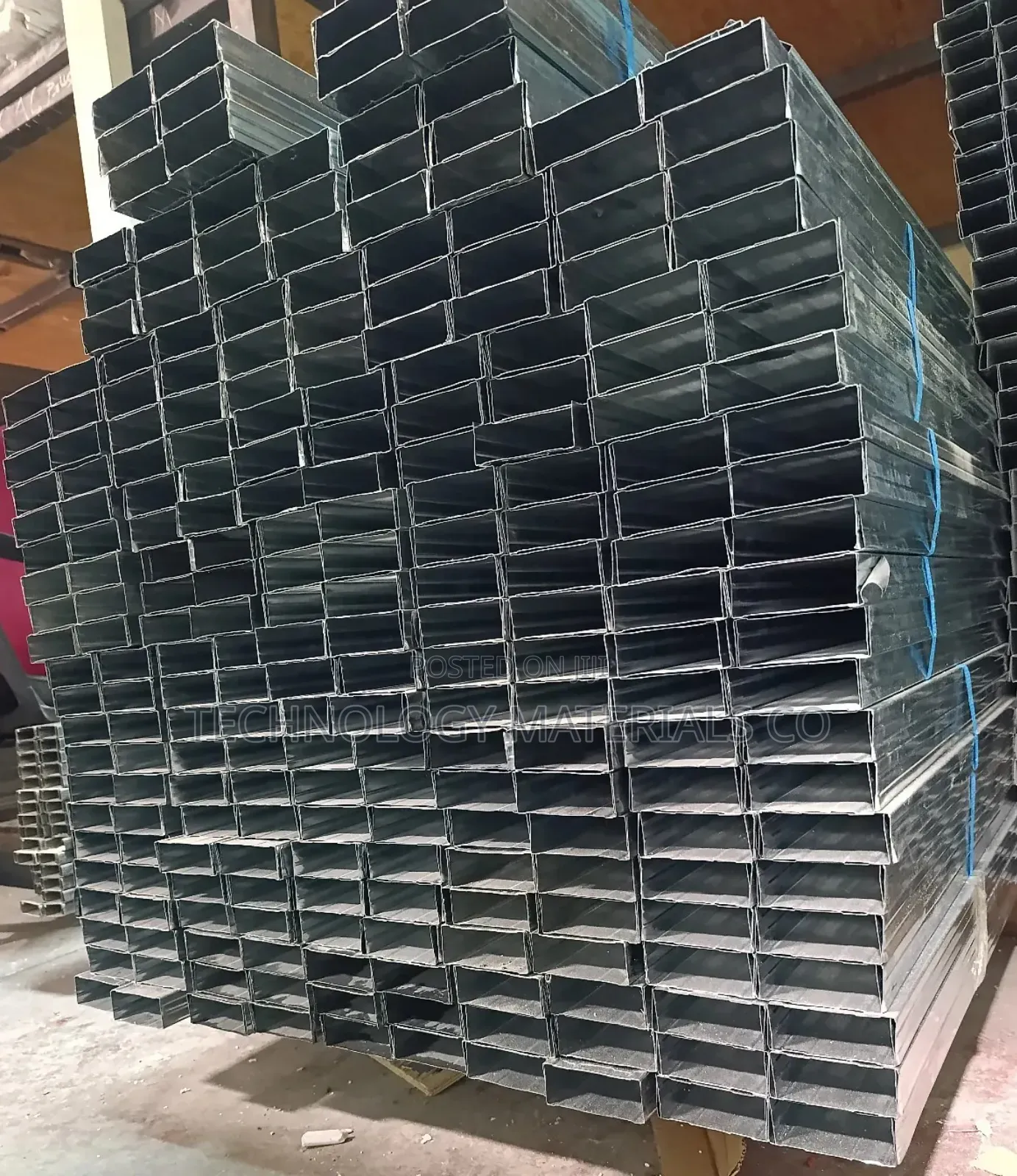 75mm Heavy-gauge Rail Channel For Gypsum Partition Framing(L=3 Metres)
