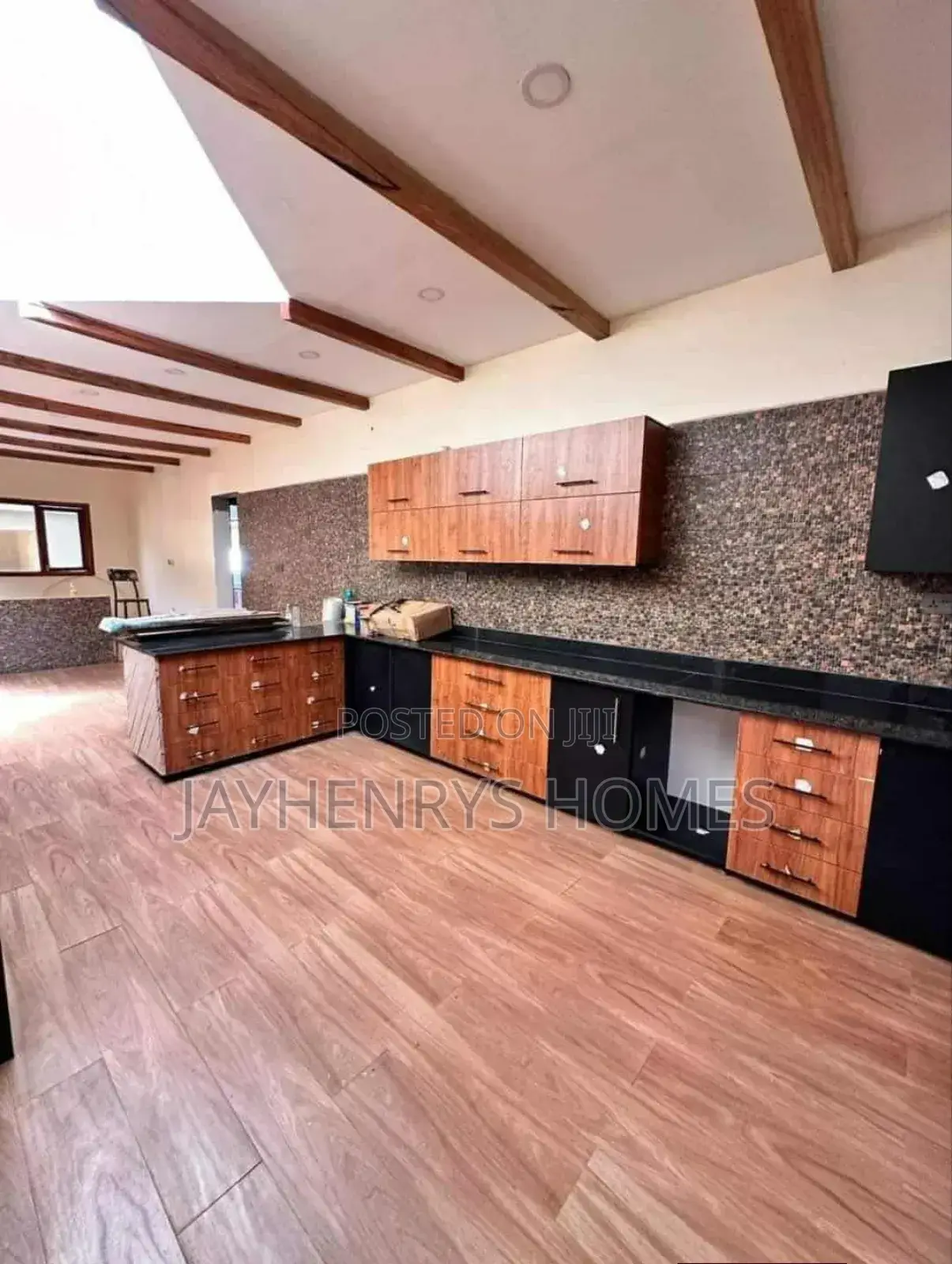 7bdrm House in Ridgeways for sale