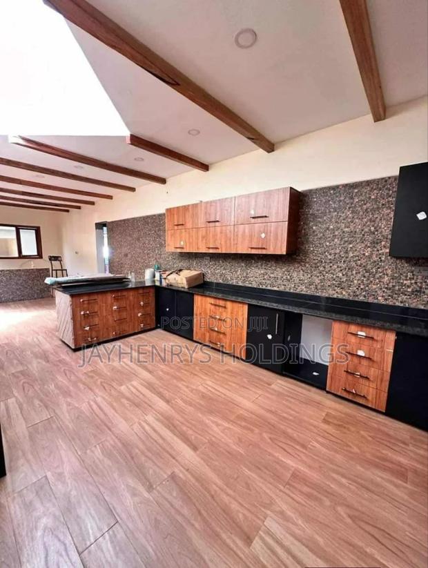 7bdrm House in Ridgeways for sale - thumbnail 10