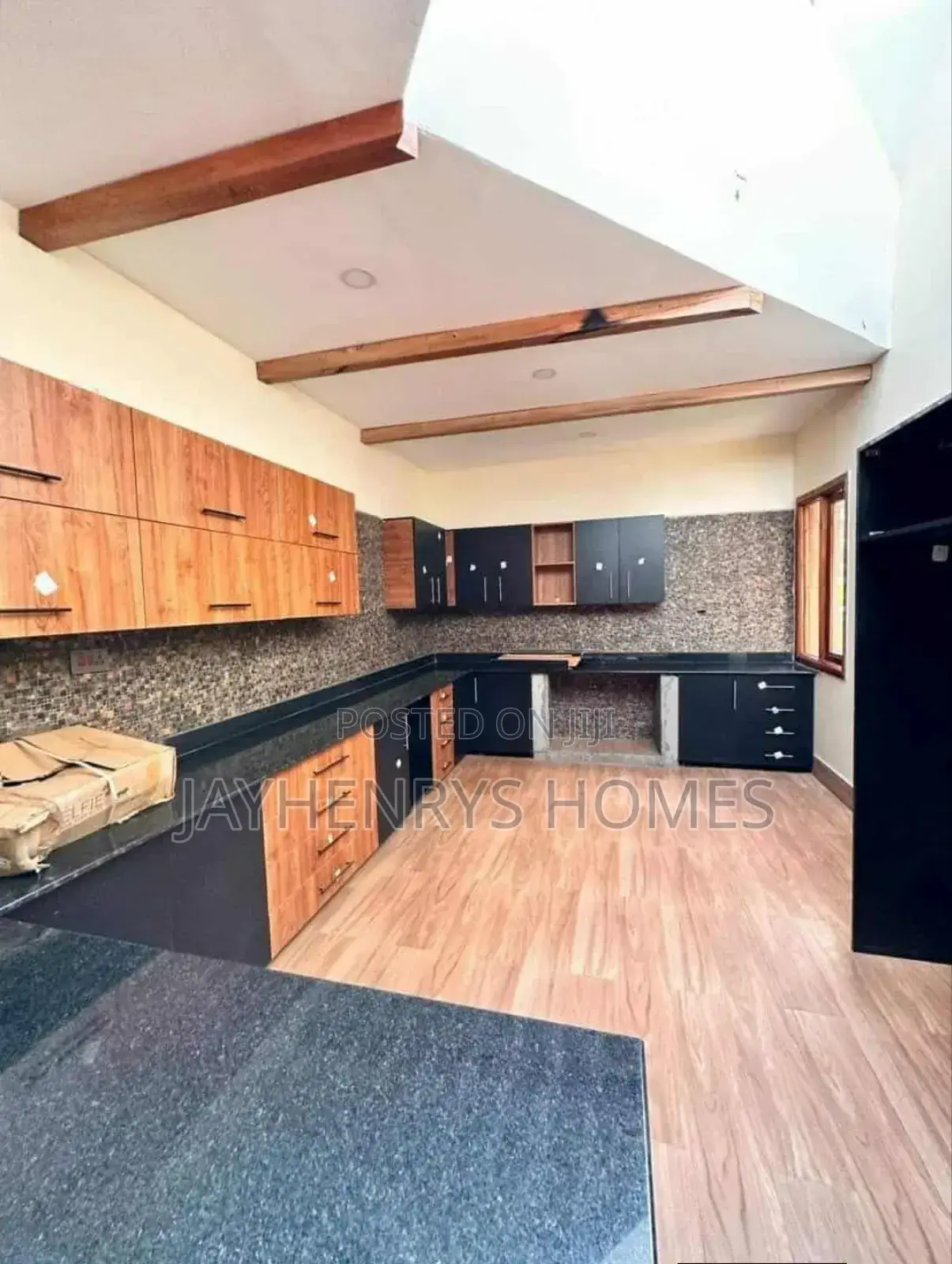 7bdrm House in Ridgeways for sale