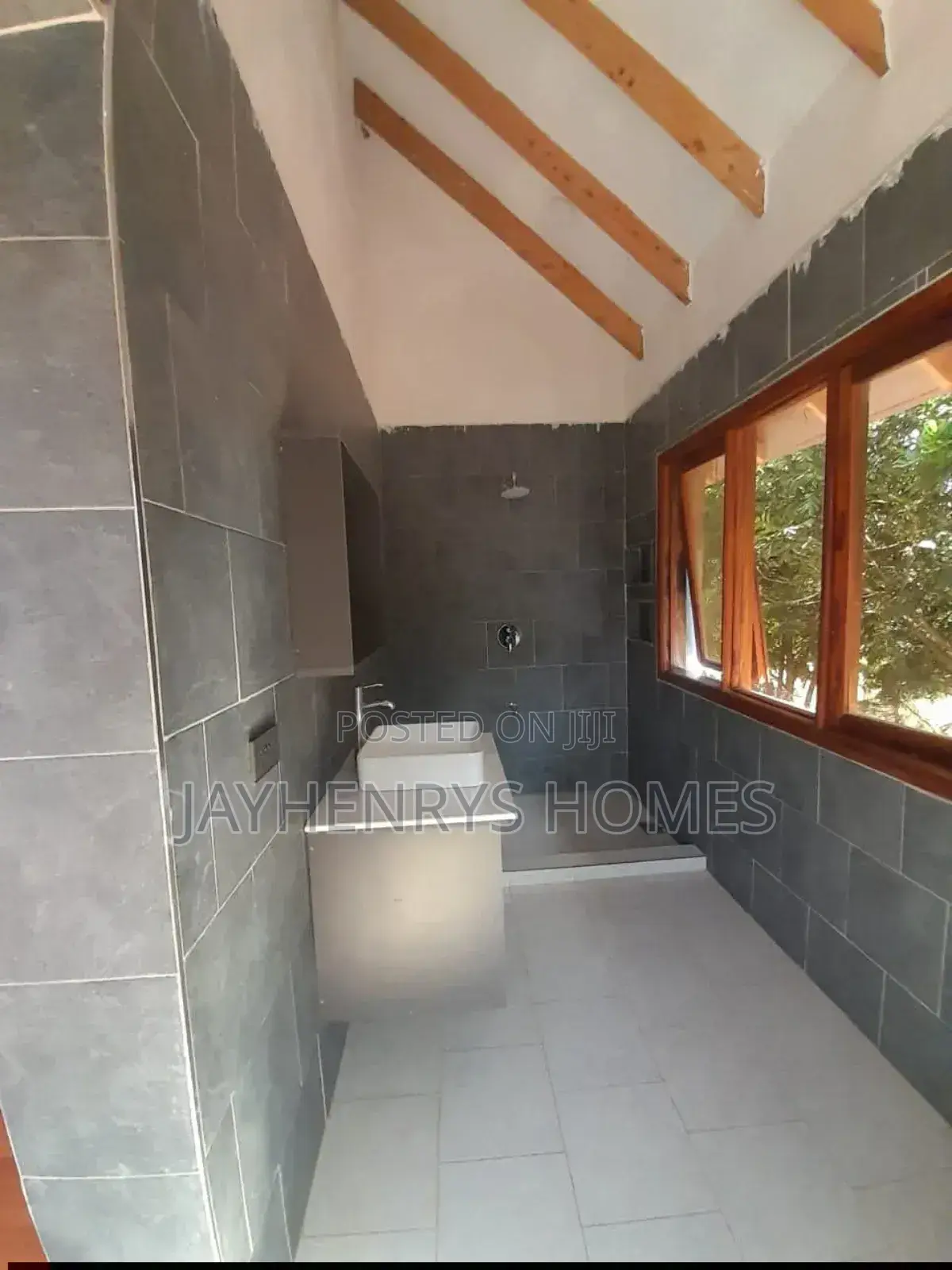 7bdrm House in Ridgeways for sale