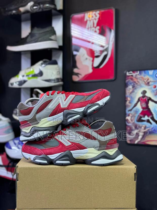New Balance 9060 Metallic Red - thumbnail 3