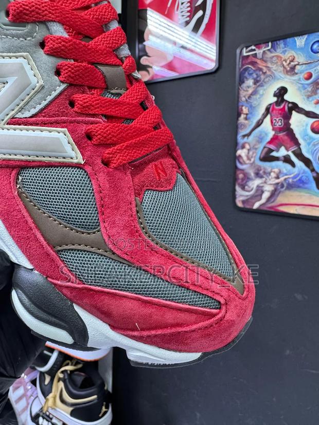 New Balance 9060 Metallic Red - thumbnail 6