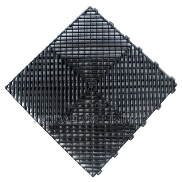 Anti-Slip Garage Tile Mats – Safe for Wet or Dusty Floors