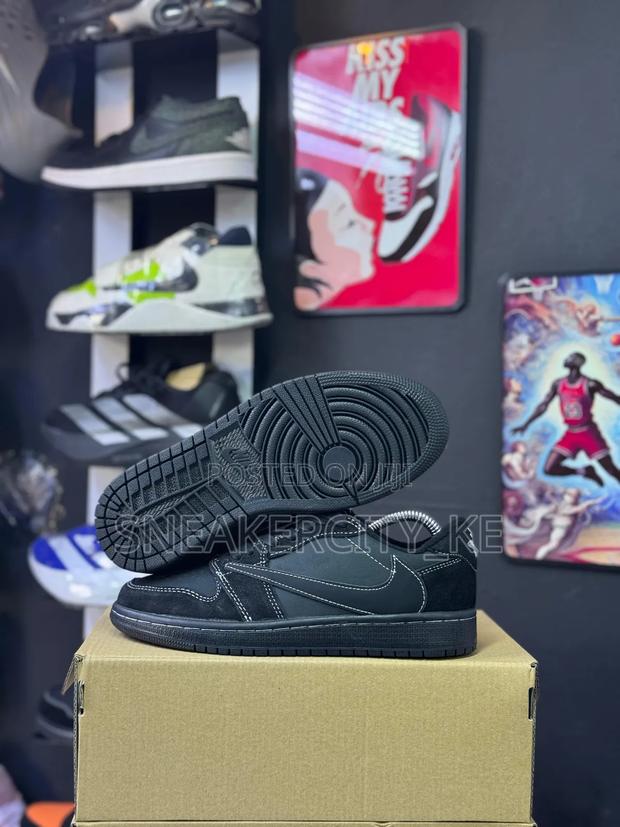 Jordan 1 X Cactus Jack Black Mocha - main view