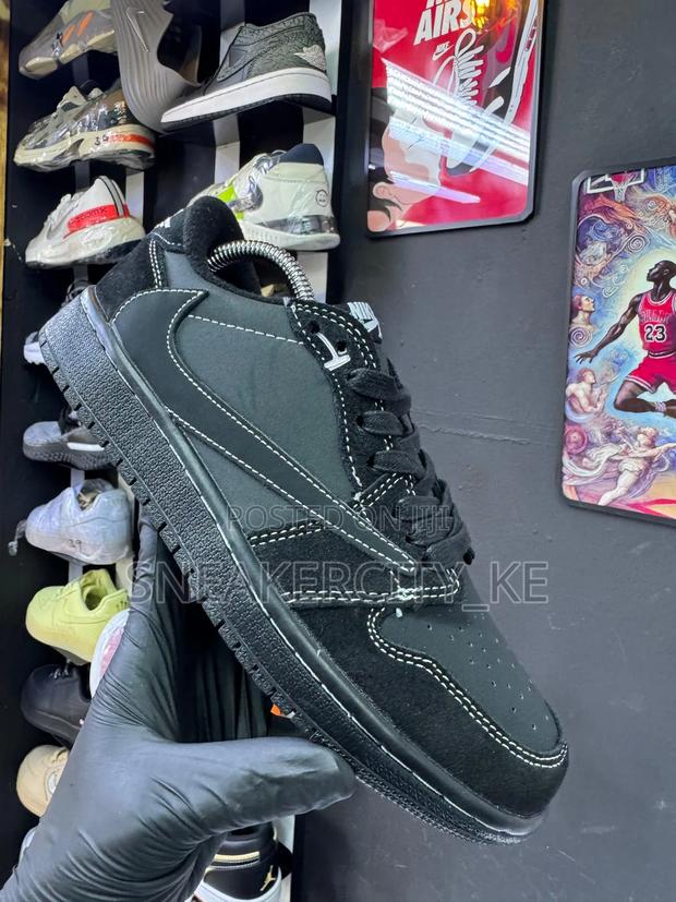 Jordan 1 X Cactus Jack Black Mocha - thumbnail 3