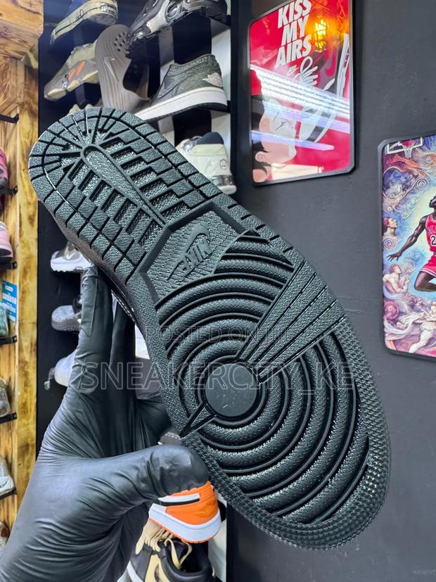 Jordan 1 X Cactus Jack Black Mocha - thumbnail 4