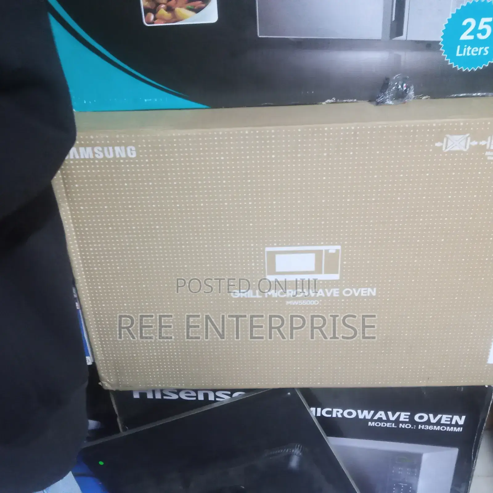 Brand New 
Samsung 40 Litres Microwave With Grill