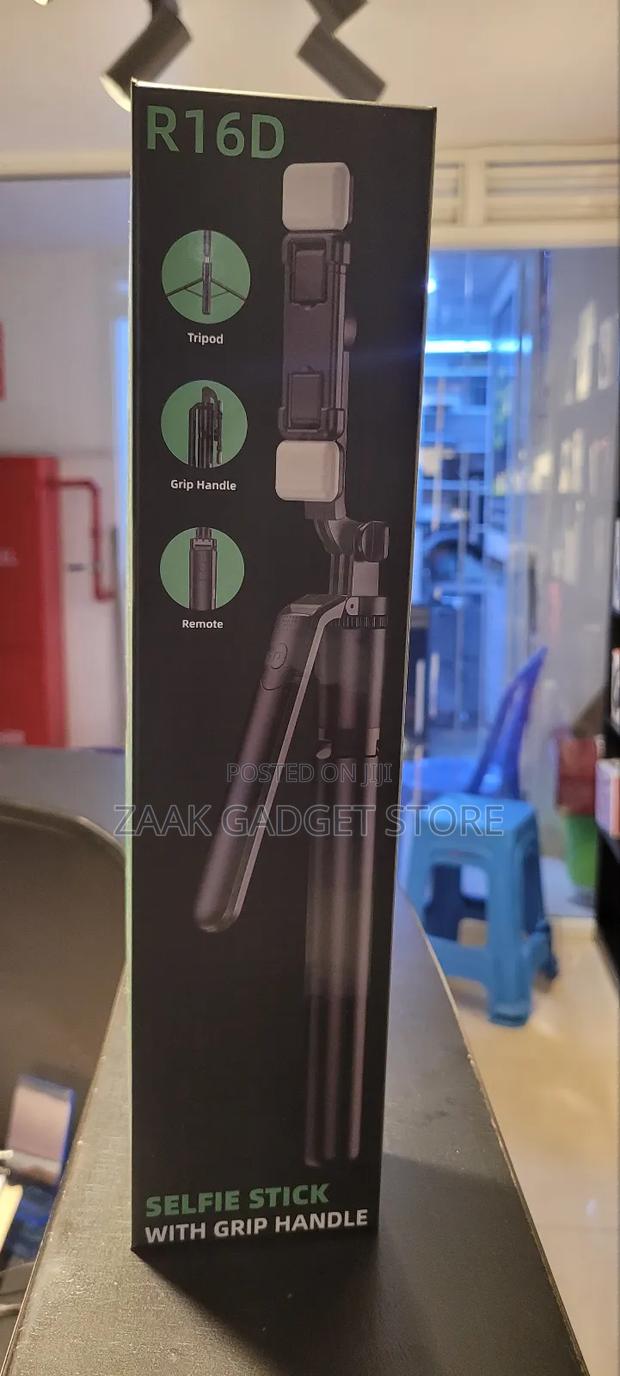 R16d Bluetooth Selfie Stick With a Grip Handle and Tripod - thumbnail 3