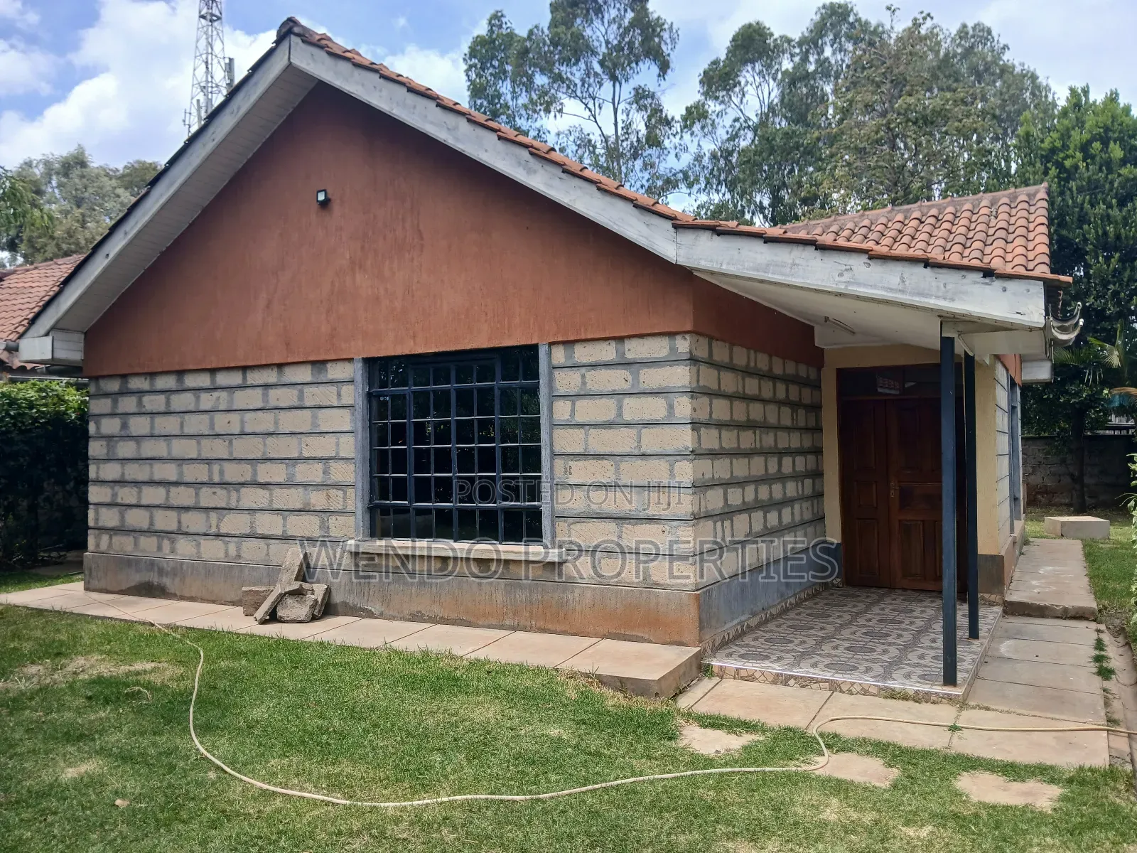 2bdrm Bungalow in Karen for rent