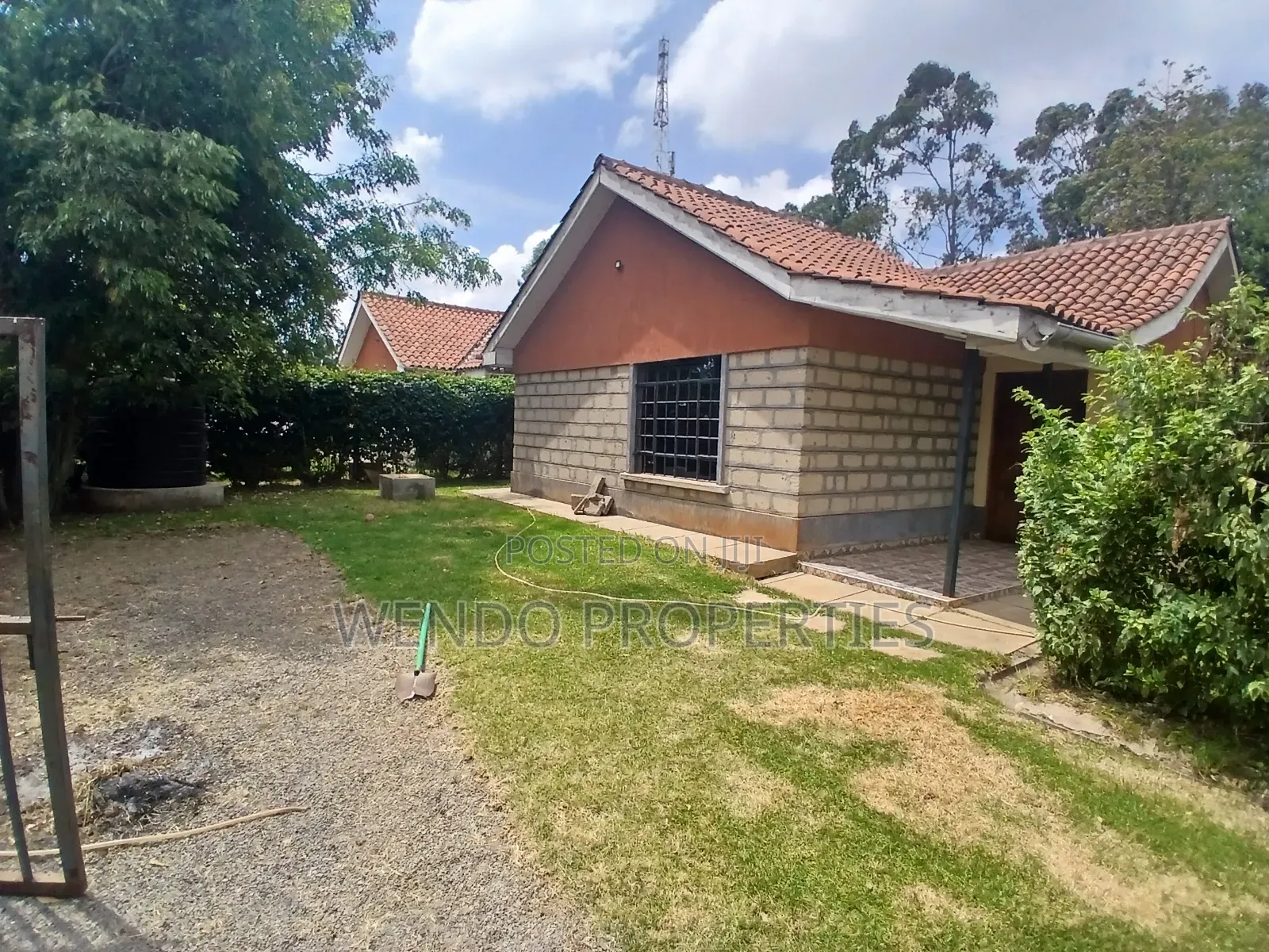 2bdrm Bungalow in Karen for rent