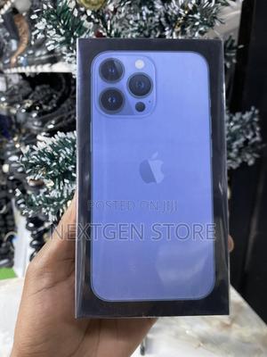 New Apple iPhone 13 Pro 256 GB Blue - main view