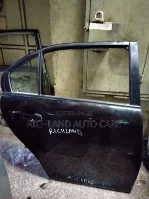 Rear Right Door Axio 161
