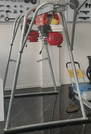 Iori Italy 1tonne Concrete Hoist Equipped With Honda Gx270 Engine