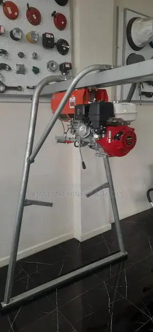Iori Italy 1tonne Concrete Hoist Equipped With Honda Gx270 Engine