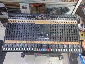 Soundcraft Gt2404 Fx 26 Channel Plain Mixer - main view