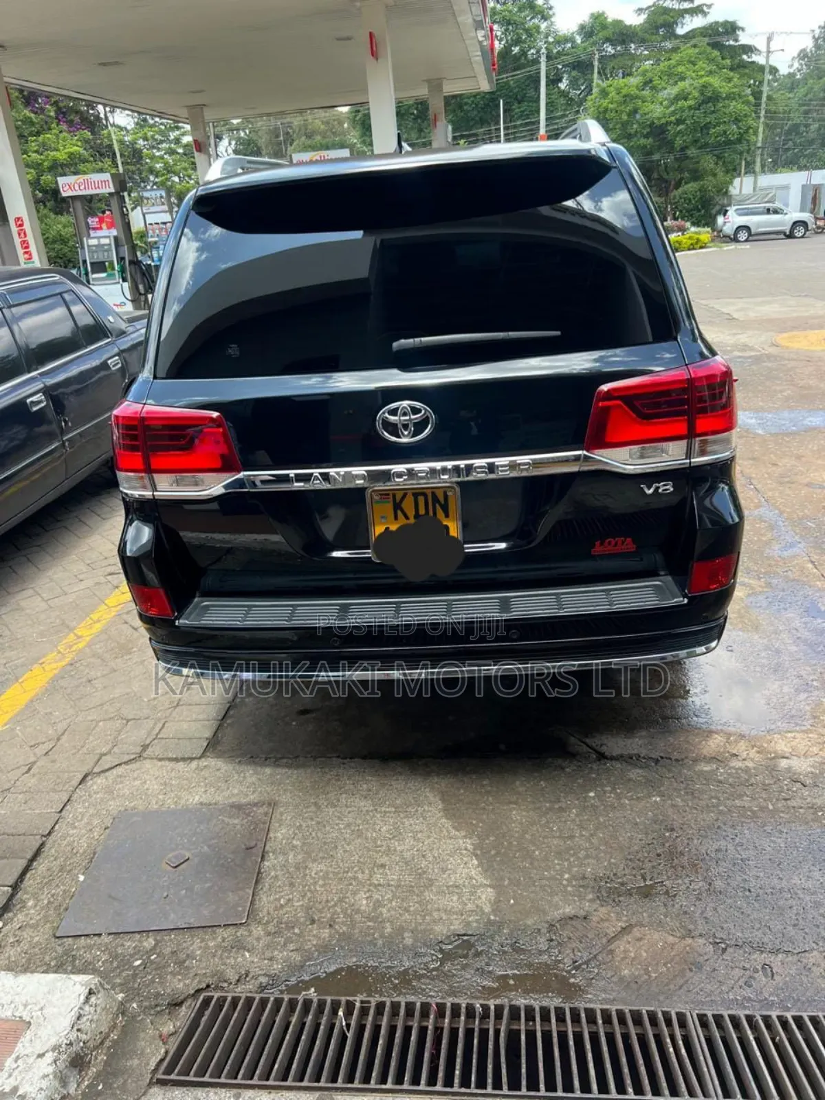 Toyota Land Cruiser 4.6 V8 ZX 2016 Black