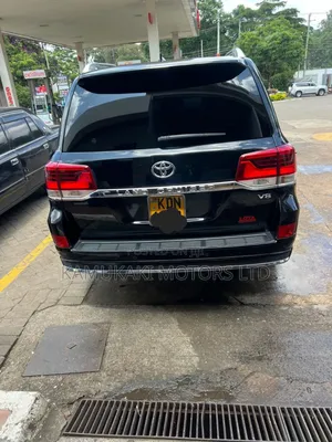 Toyota Land Cruiser 4.6 V8 ZX 2016 Black