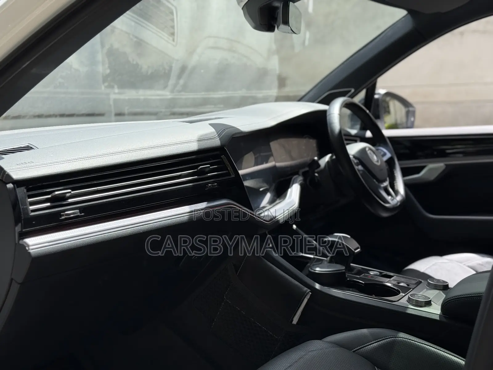 Volkswagen Touareg 2019 White