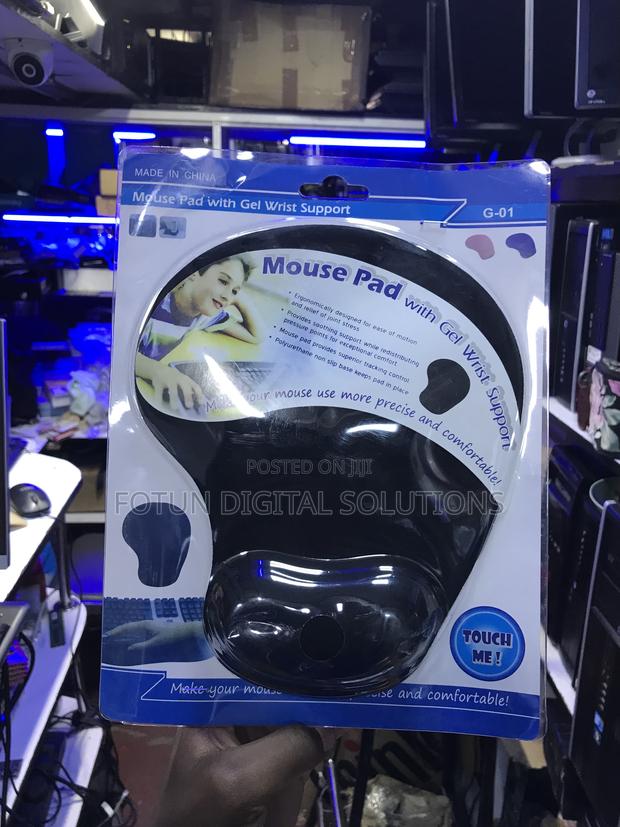 Compact Gel Wrist Support Mousepad - Portable Comfort