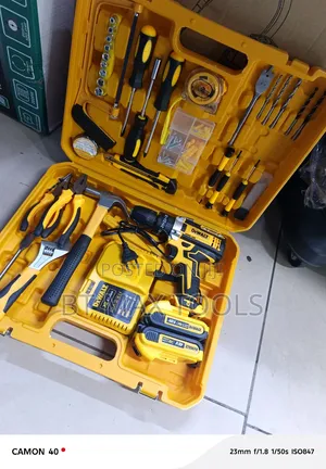 Dewalt Rechargeable Drill Tool Set