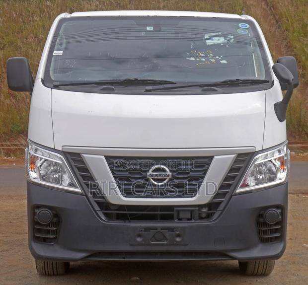 Nissan Caravan (Urvan) 2018 White - thumbnail 2