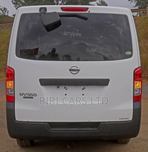 Nissan Caravan (Urvan) 2018 White - thumbnail 5