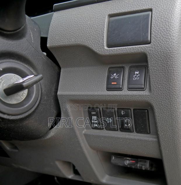 Nissan Caravan (Urvan) 2018 White - thumbnail 9