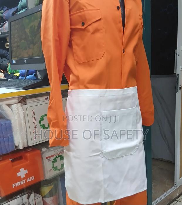 Adult Half Lenth Apron. - thumbnail 3