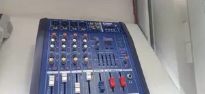 Mixer 4 Channel Powered