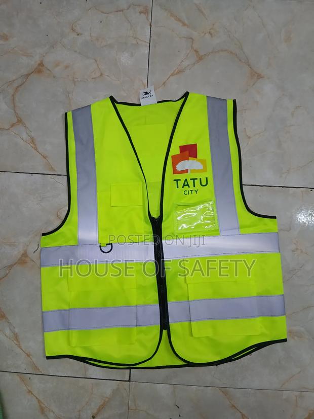 V-Neck Vests Light Green - main view