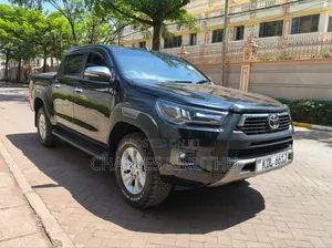 Toyota Hilux 2018 Black