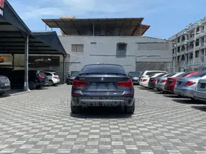 BMW 320i 2017 Gray