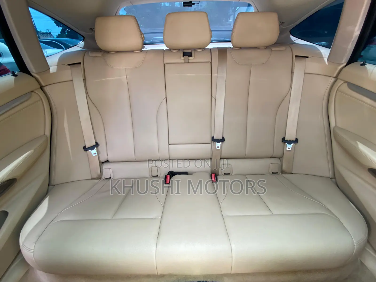 BMW 320i 2017 Gray