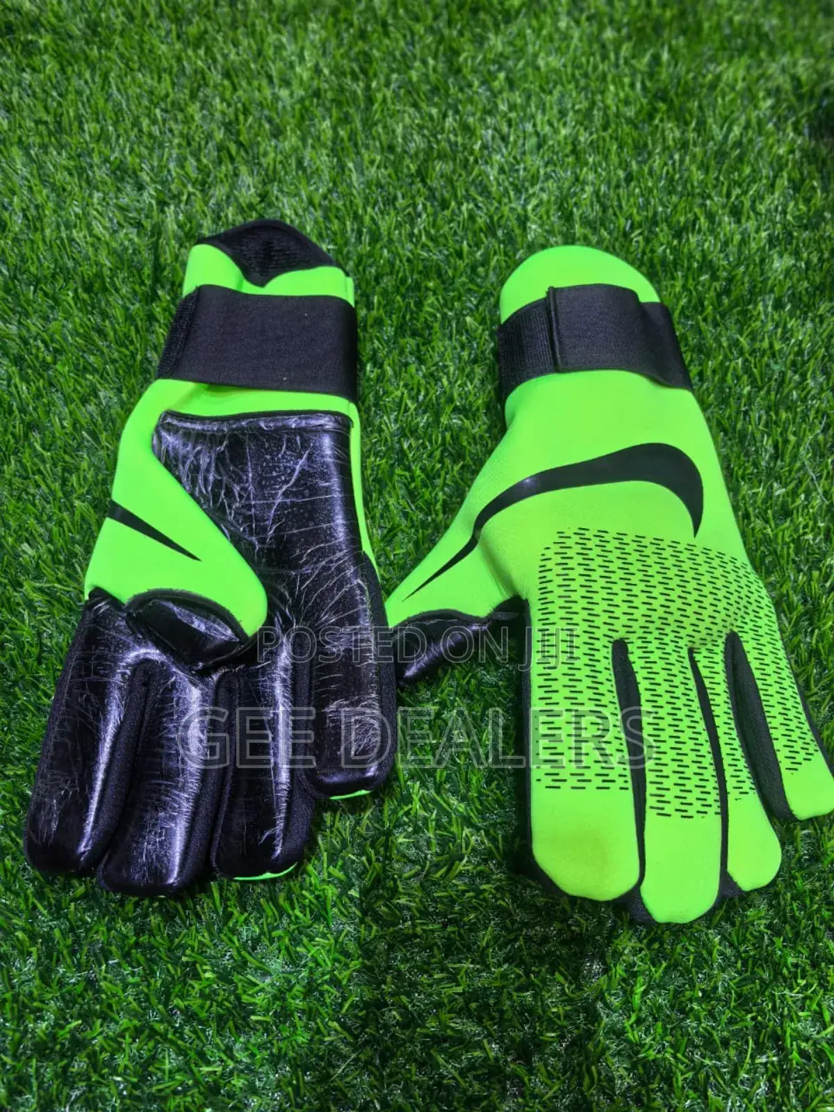 Goalkeeper Gloves,Nike