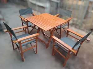 4 Foldable Chairs and Table