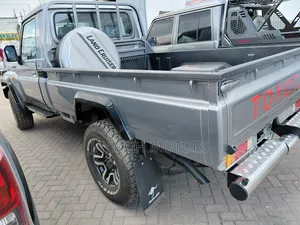 Toyota Land Cruiser 2021 Silver