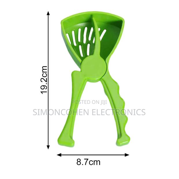 Hard Plastic Lemon Squeezer - thumbnail 2