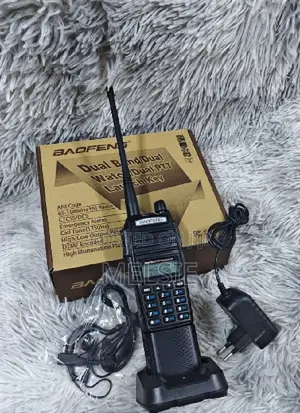 Baofeng Uv-82 Dual-Band Walkie Talkie With Uhf/VHF Frequency Support