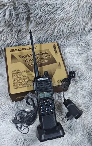 Baofeng Uv 82 Walkie-Talkie 8w ,Compact and Portable for on-the-Go Use