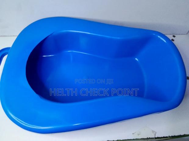 Bed Pan Plastic - thumbnail 3